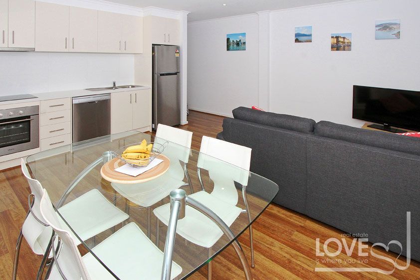 **Modern & Low Maintenance Living & 1 week RENT FREE**