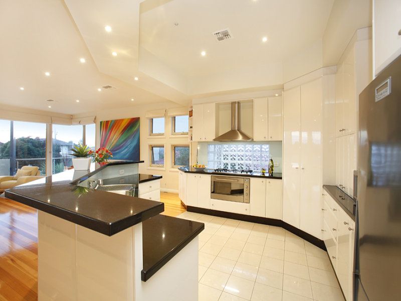 11 Davies Street, Altona - Thumbnail 4