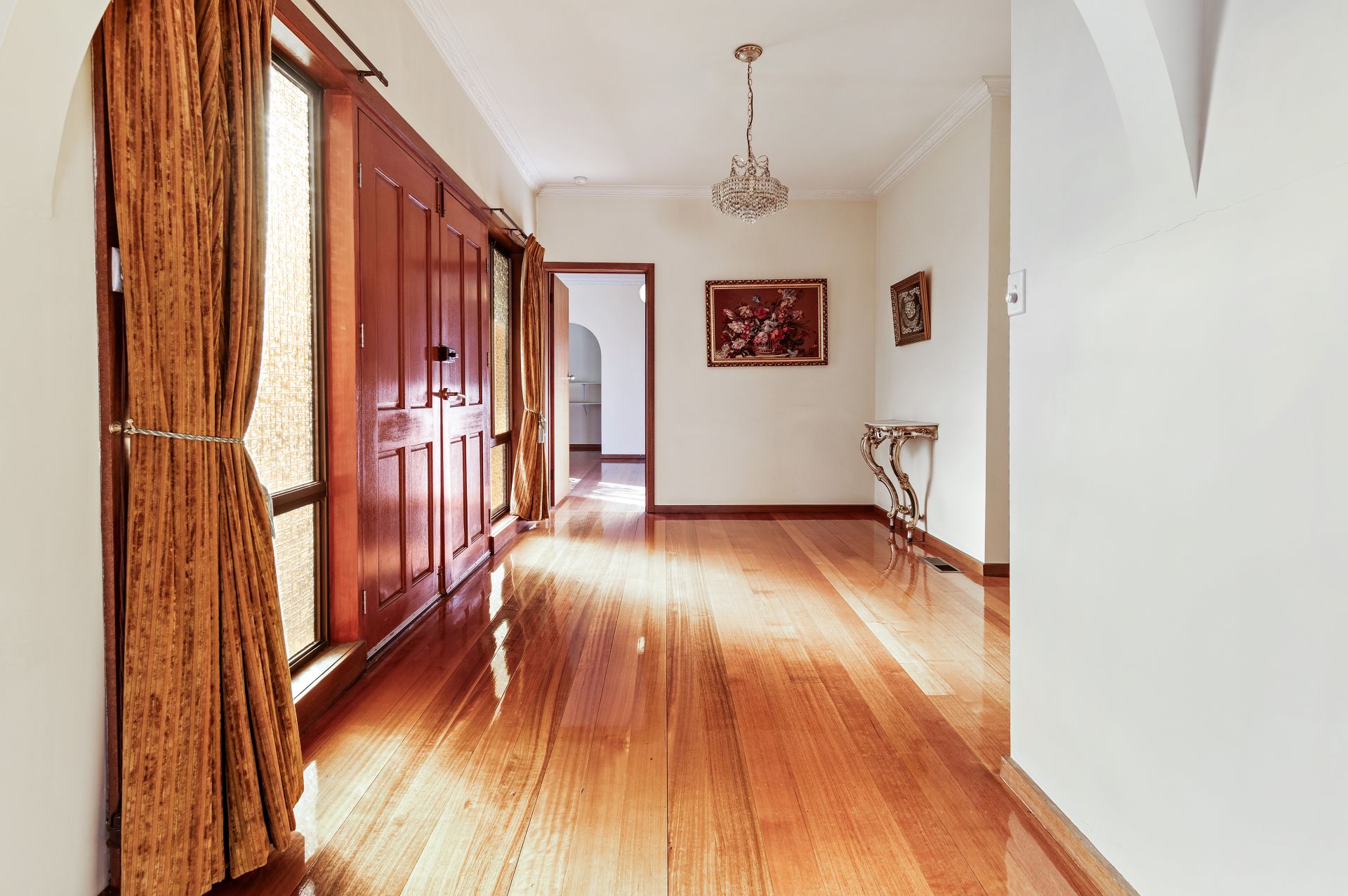 SPACIOUS FAMILY HOME!