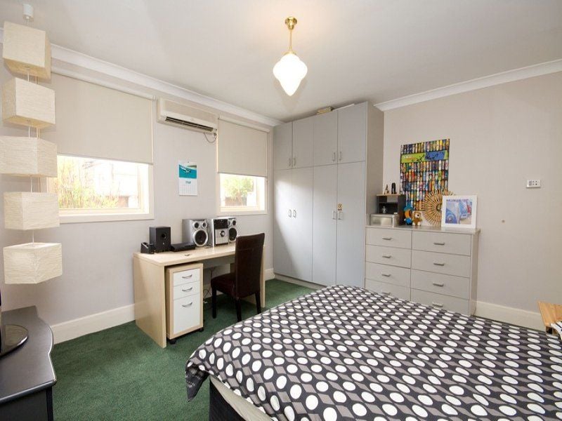 24 Dunbar Terrace Glenelg East 5045