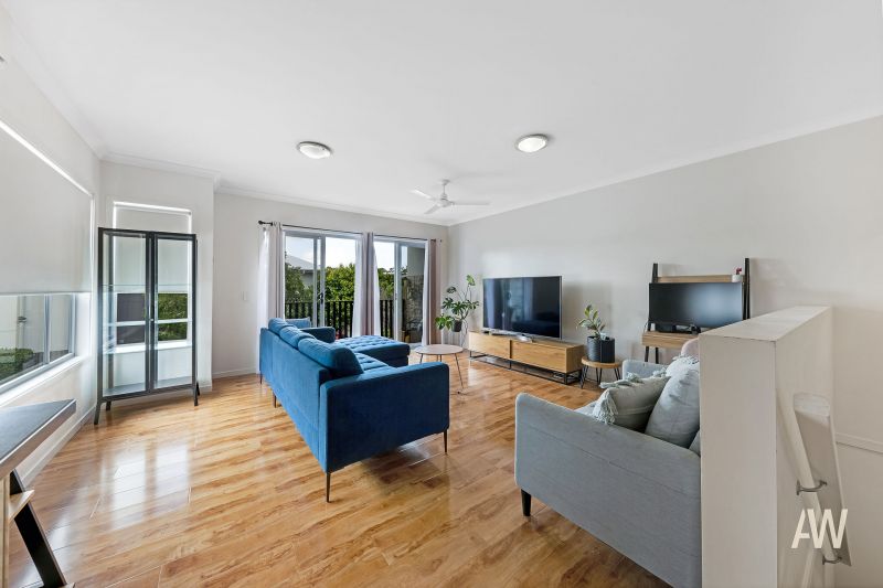 Spacious Three Bedroom Town House Surrounded by Amenities