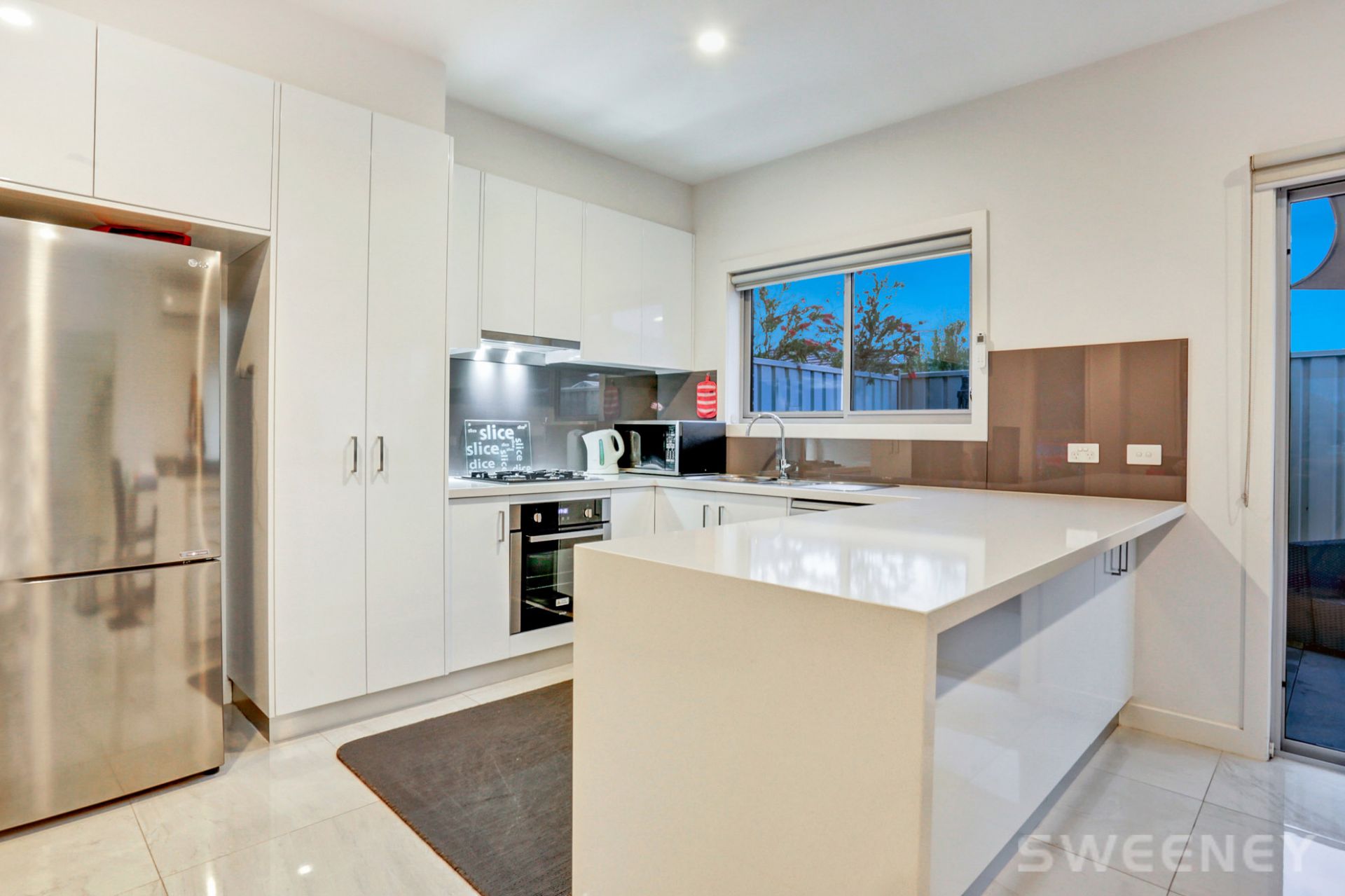 22 Glade Avenue, Altona North - Thumbnail 2