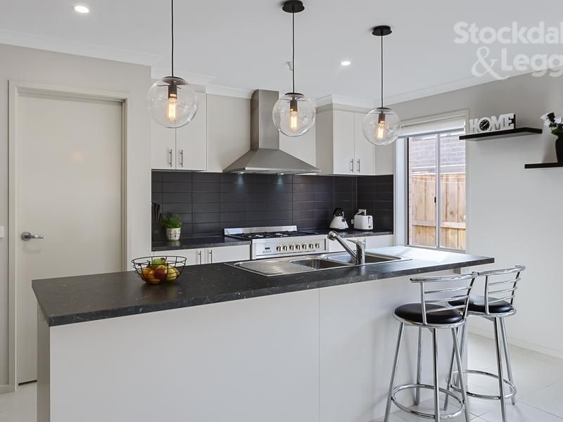14 Eugenia Street MERNDA, Mernda - Thumbnail 8