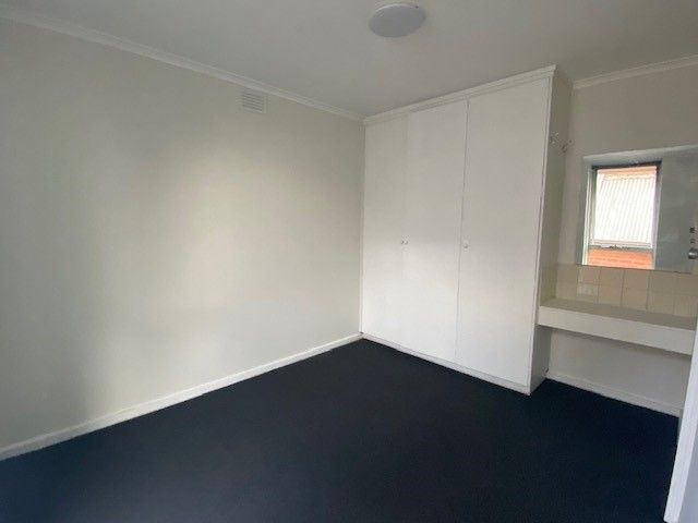 Walking Distance to High Street