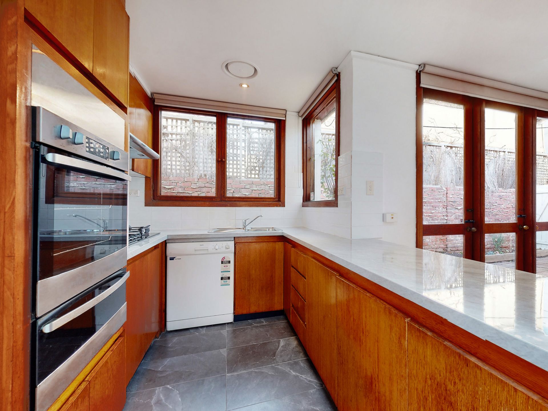 94 Surrey Road North, South Yarra - Thumbnail 5