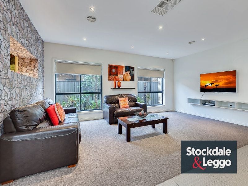 6 Yoemans Drive MERNDA, Mernda - Thumbnail 5