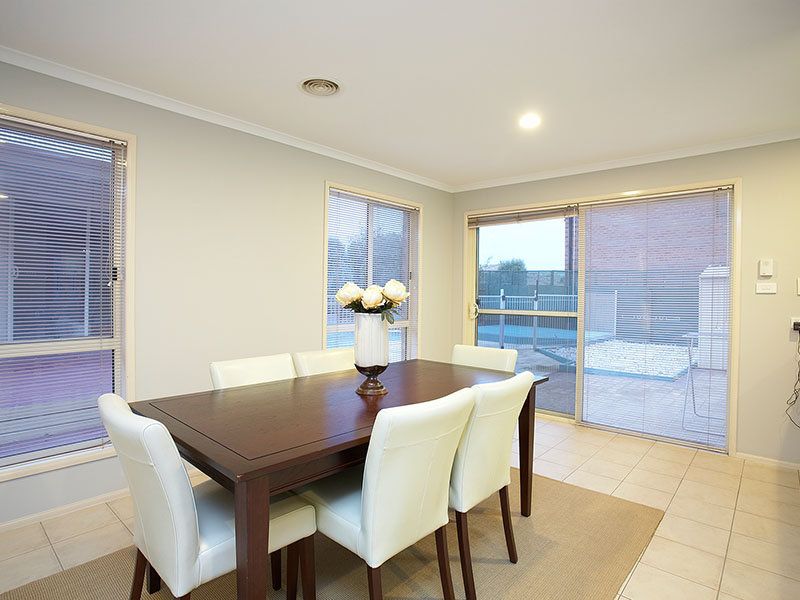 2 Saronvale Crescent, Hillside - Thumbnail 5