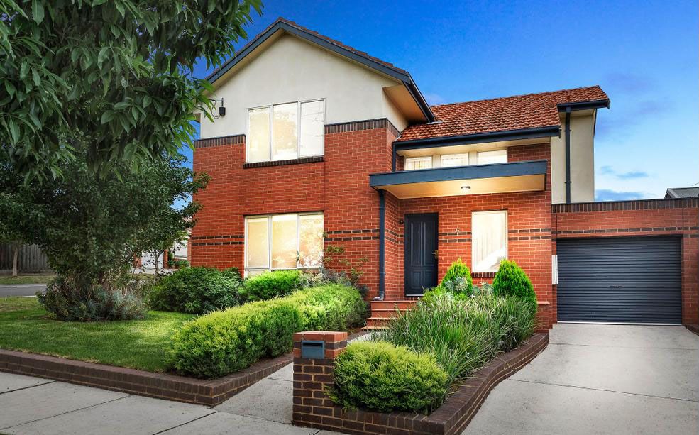 Modern and Refined Townhouse