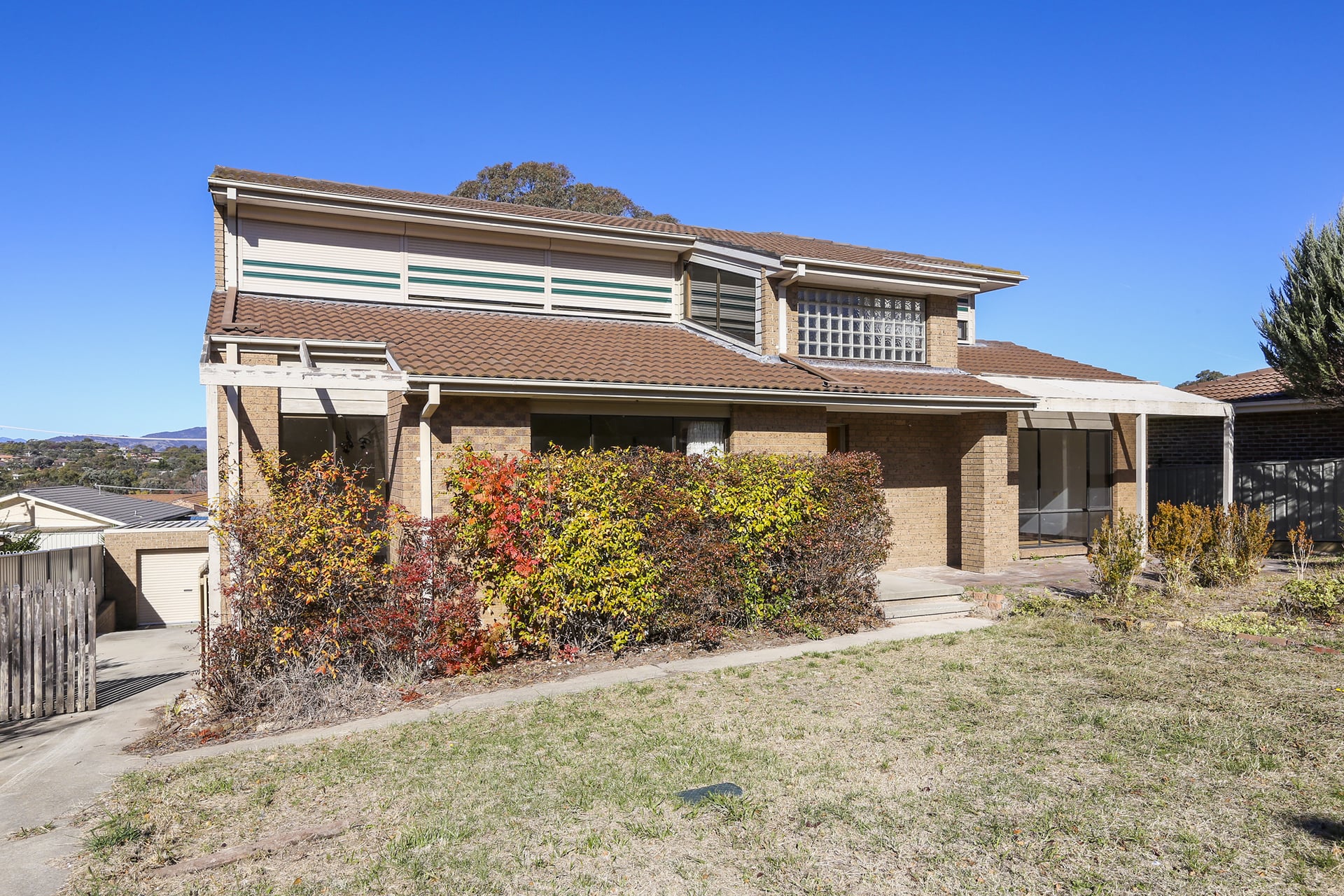 8 Desailly Crescent, Kambah - Thumbnail 2