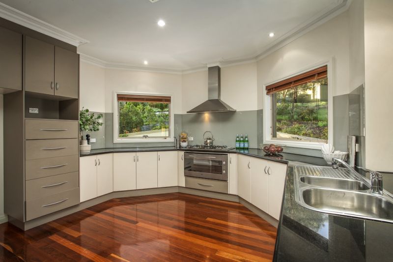 1 Aylesbury Way, Warrandyte - Thumbnail 3