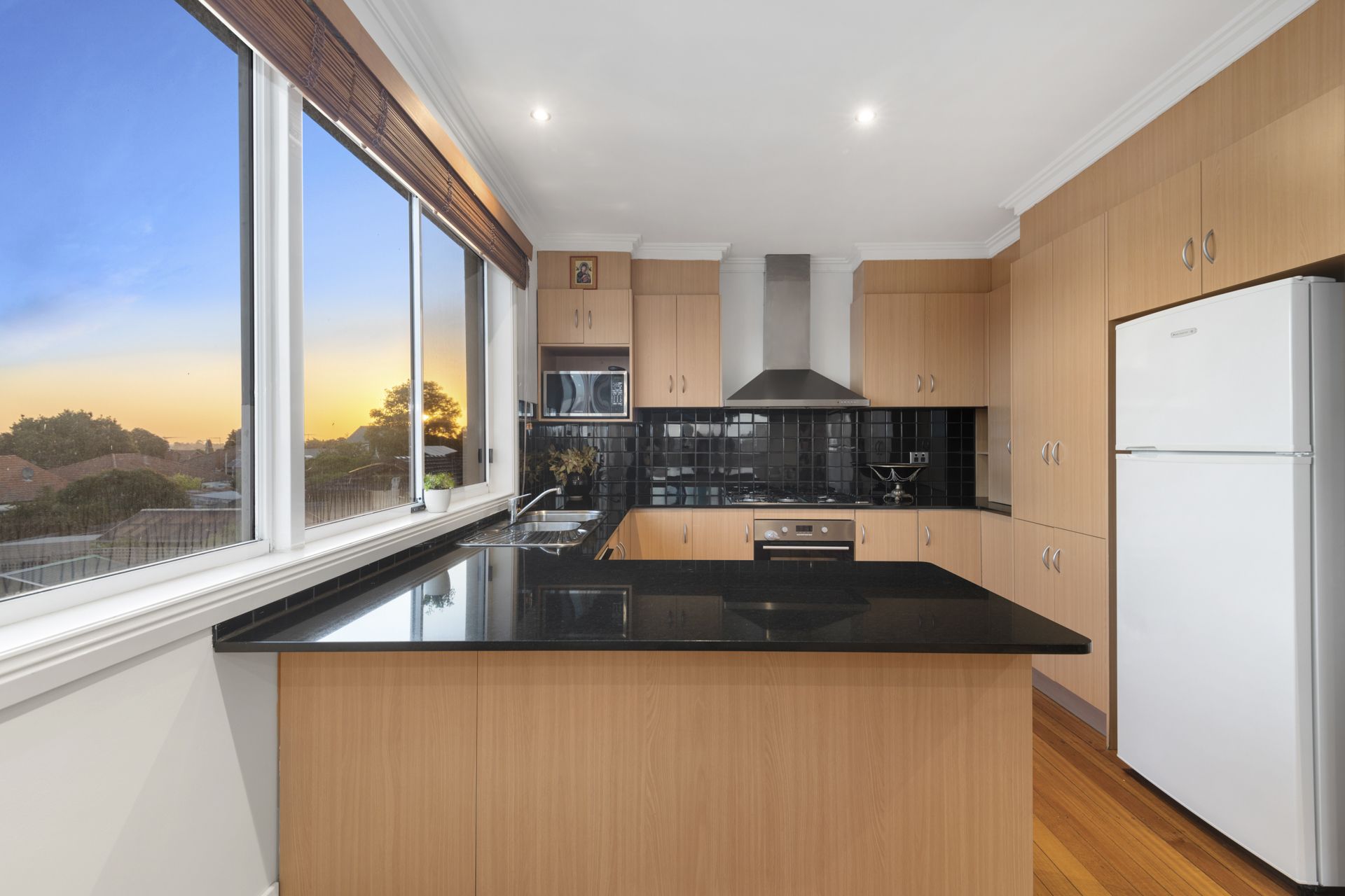 LIFESTYLE LOCATION, CITY VIEWS