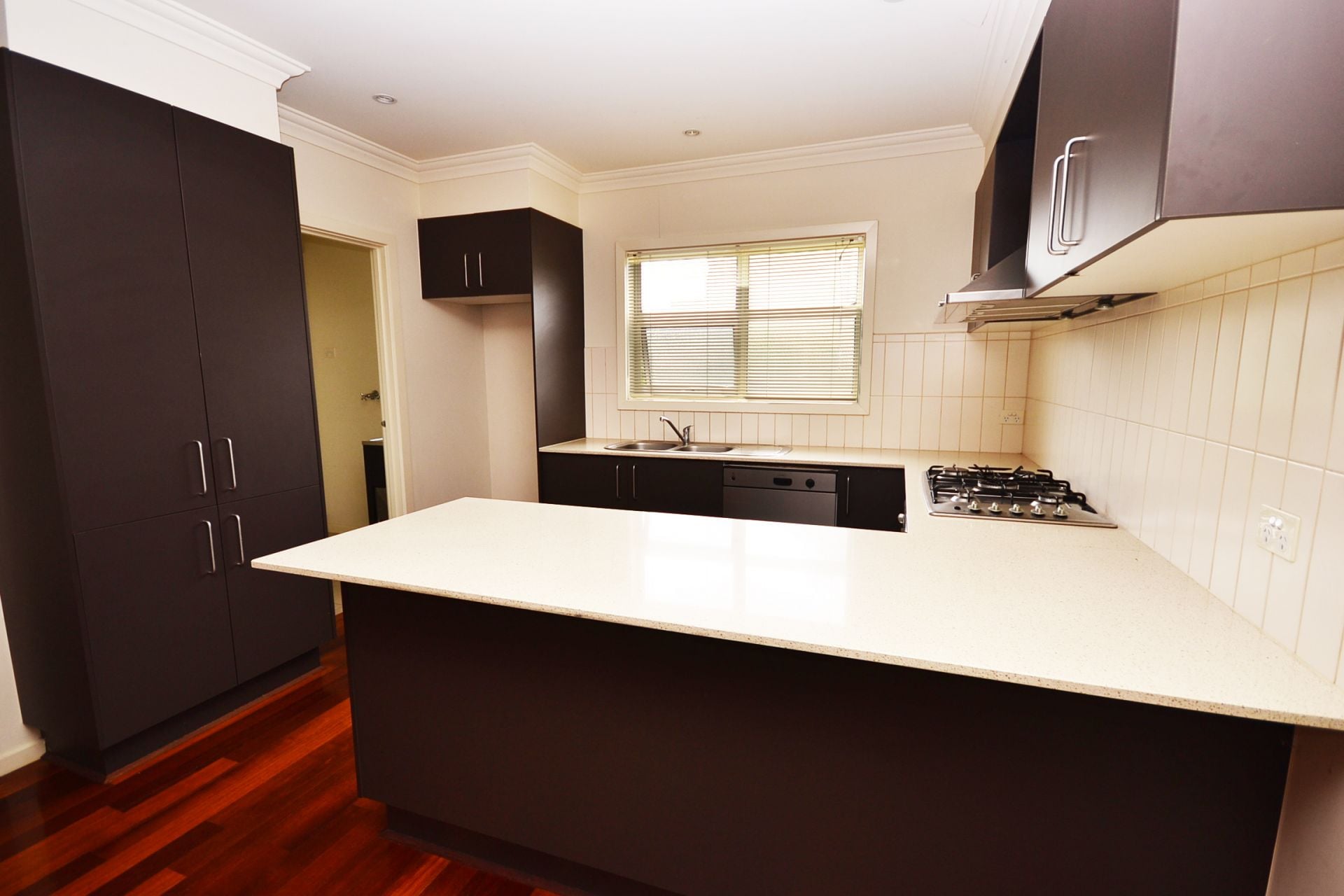 LOOKING FOR MODERN SOPHISTICATION? YOUR SEARCH IS OVER!