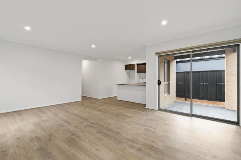 43 Bluebottle Parade, Rockbank