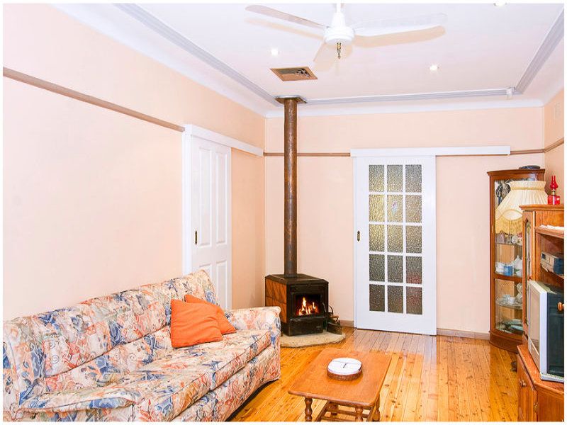 156 Church Street, South Windsor - Thumbnail 3
