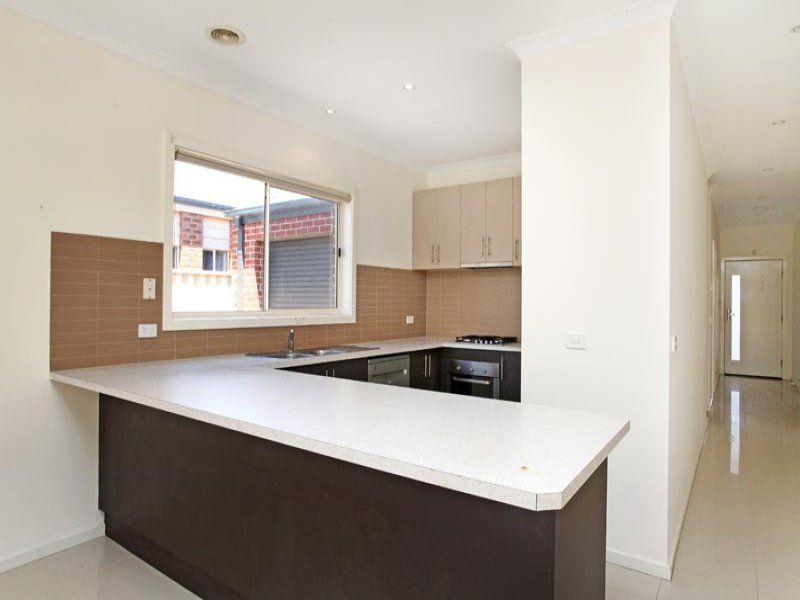 10 Parsley Street, Caroline Springs - Thumbnail 3