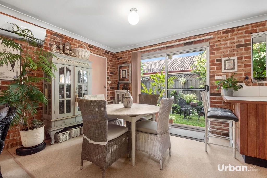 Mcgraths Hill 2/1 Albert Street