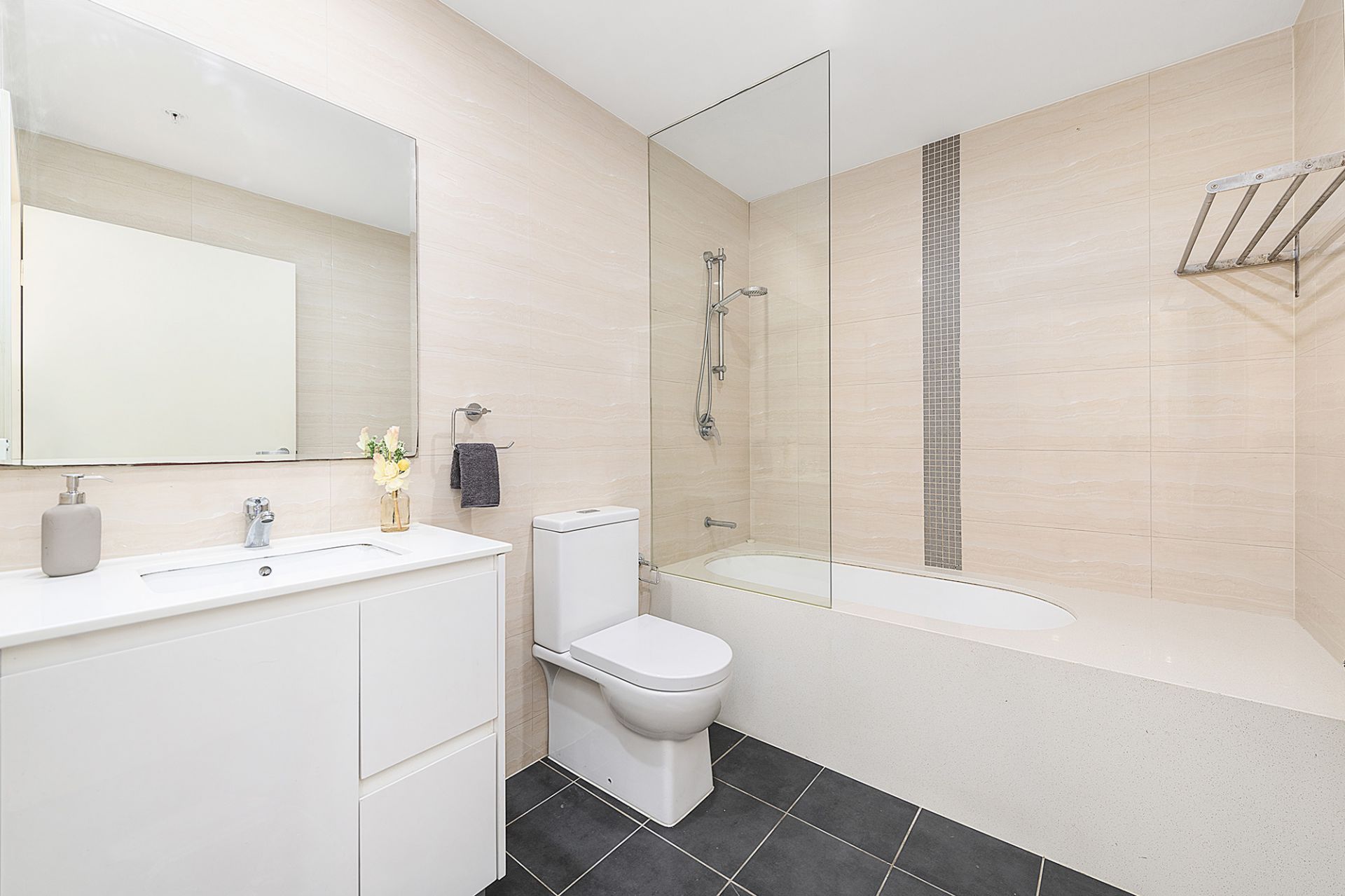 239/4 Nipper Street, Homebush, Homebush - Thumbnail 7