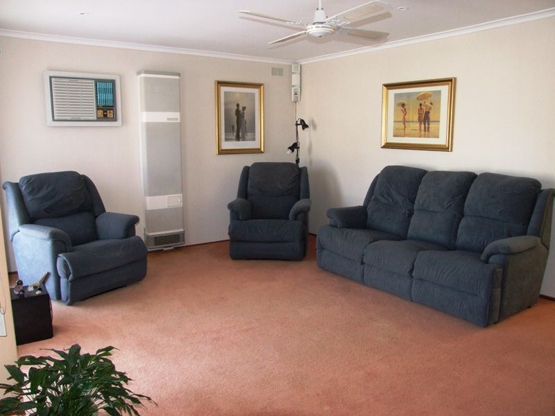 87 Station Road, Melton South - Thumbnail 6
