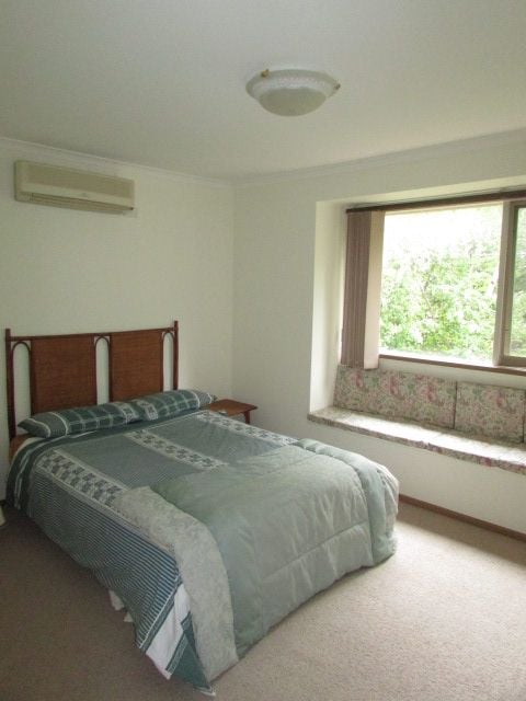 **Great location in picturesque street**