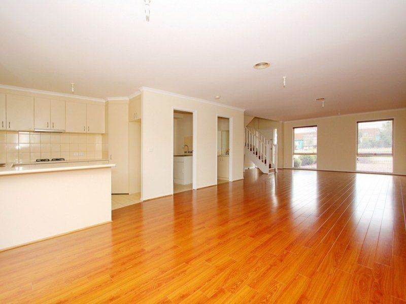 SPACIOUS TOWNHOUSE!
