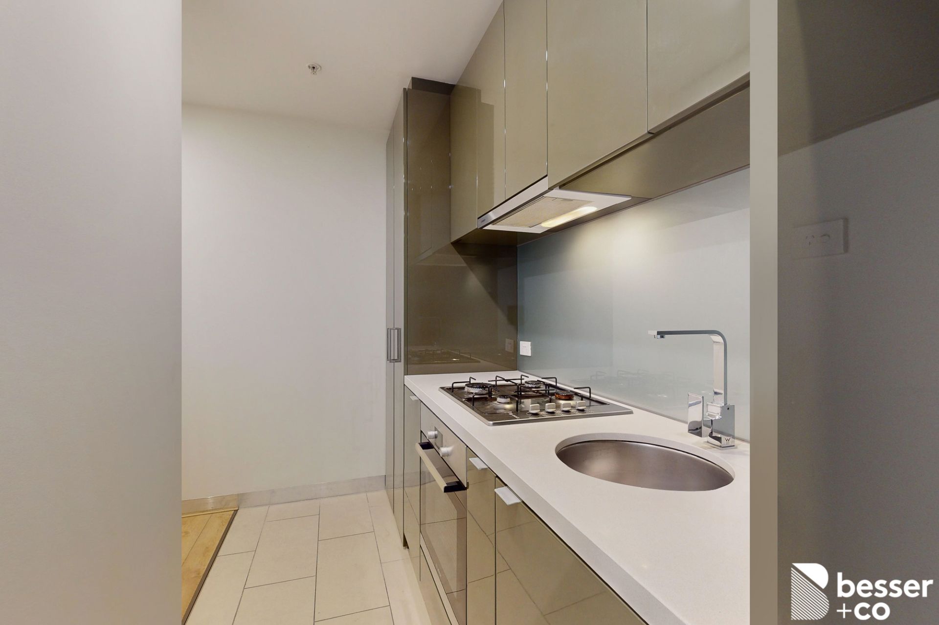1102/33 Clarke Street, Southbank - Thumbnail 5