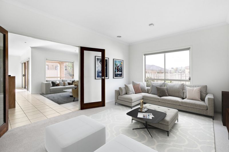 11 Oakview Parade, Caroline Springs - Thumbnail 5