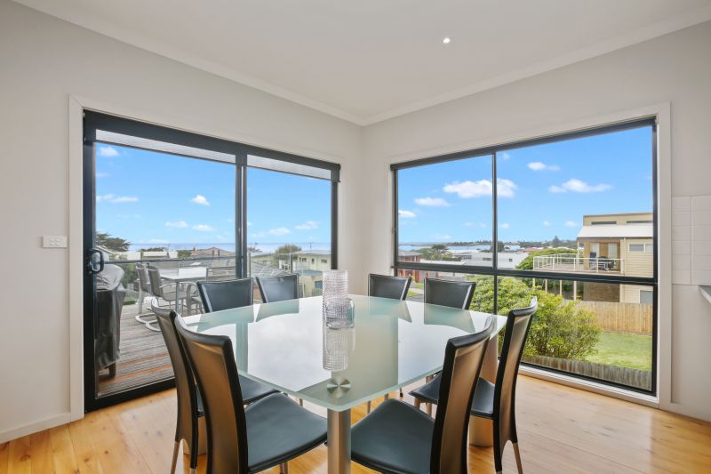12 Seaview Drive, Apollo Bay, VIC, Apollo Bay - Thumbnail 2