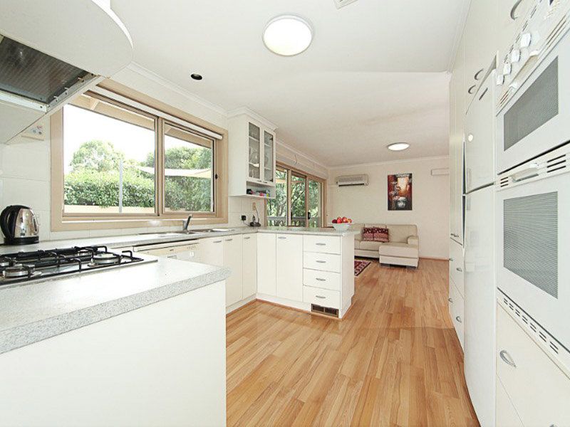 24 Beaumont Close, Chapman - Thumbnail 8