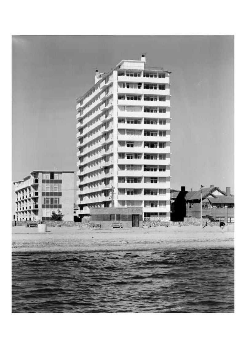 7D/12 Marine Parade, St Kilda - Thumbnail 2