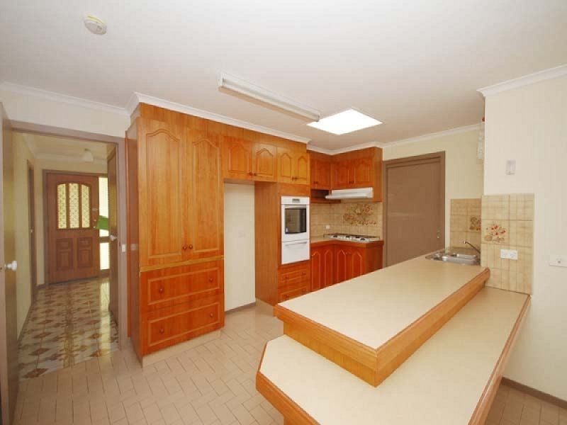 10 Peppermint Court, Altona Meadows - Thumbnail 3