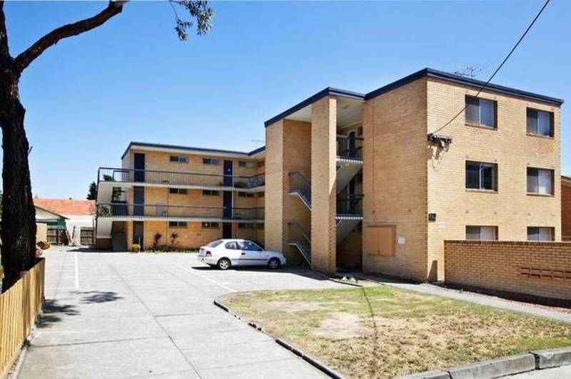 2/259 Gower Street, Preston