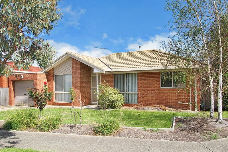 2 Polydor Court, Epping