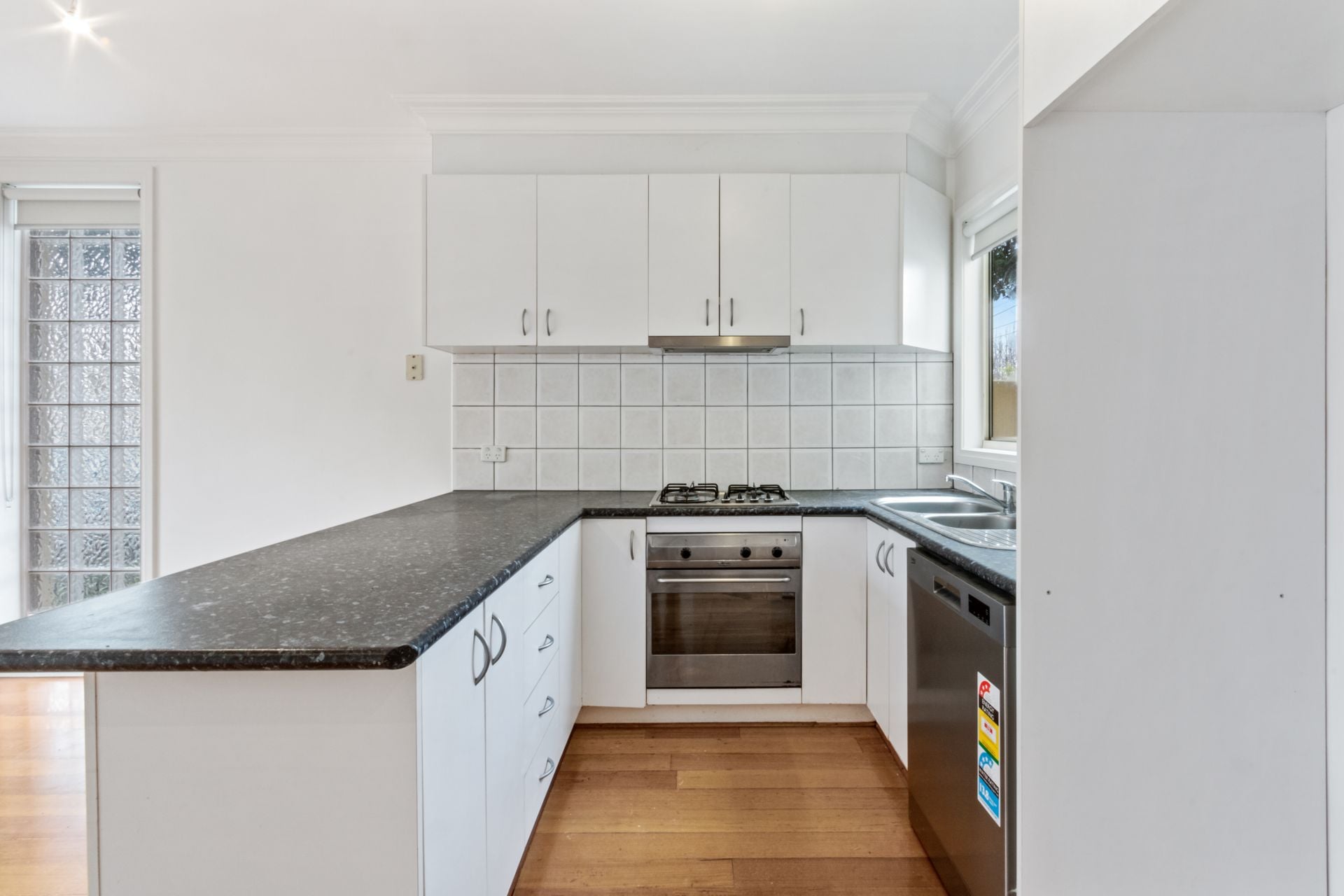 THORNBURY VILLAGE AT YOUR DOORSTEP
