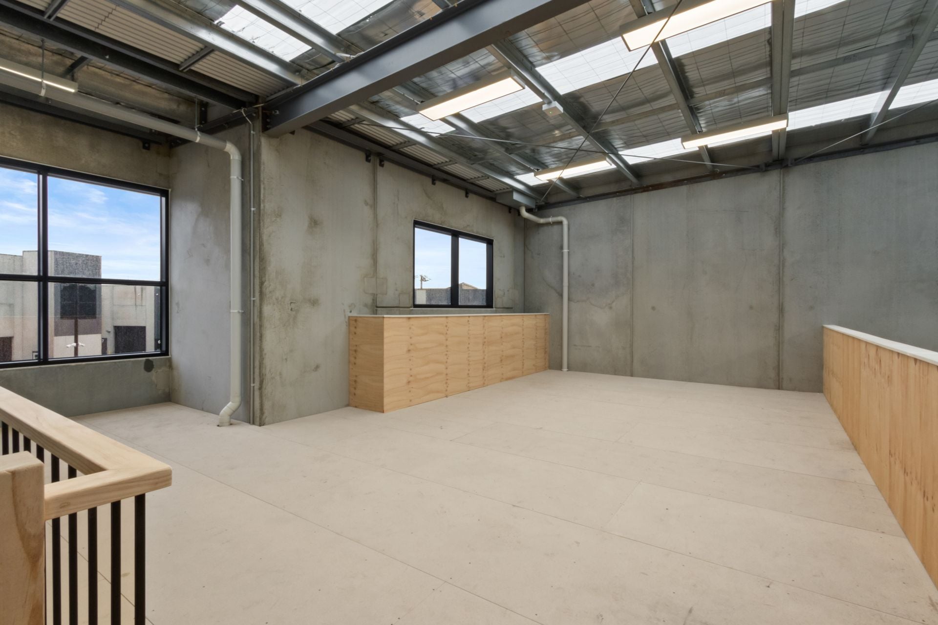 Excellent Warehouse/Perfect Location