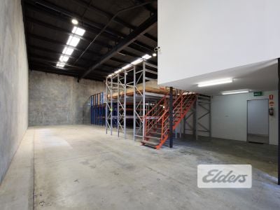 RARE INNER CITY OFFICE / WAREHOUSE | 6 CARS PARKS ONSITE!