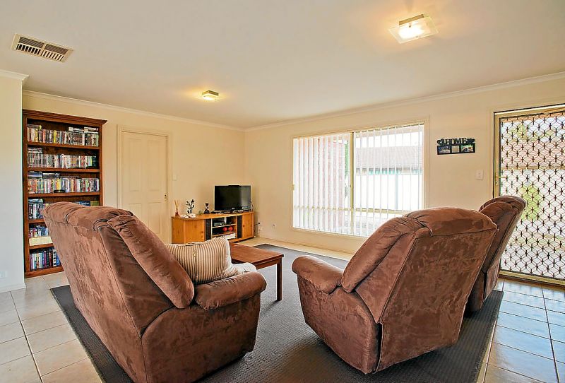 2/5 Russell Street, Bacchus Marsh - Thumbnail 4