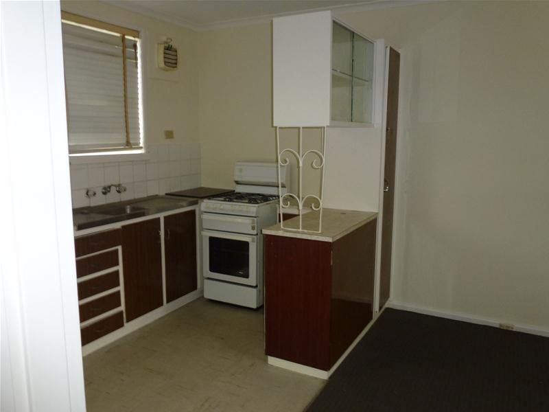 One Bedroom In Ideal Location