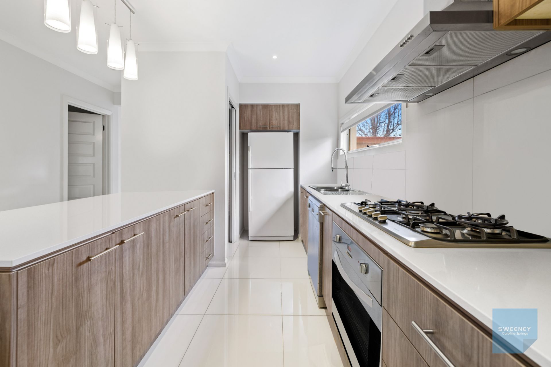 23 Aubisque Close, Fraser Rise - Thumbnail 6
