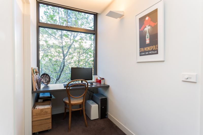 304/9 Eades Street, East Melbourne - Thumbnail 6