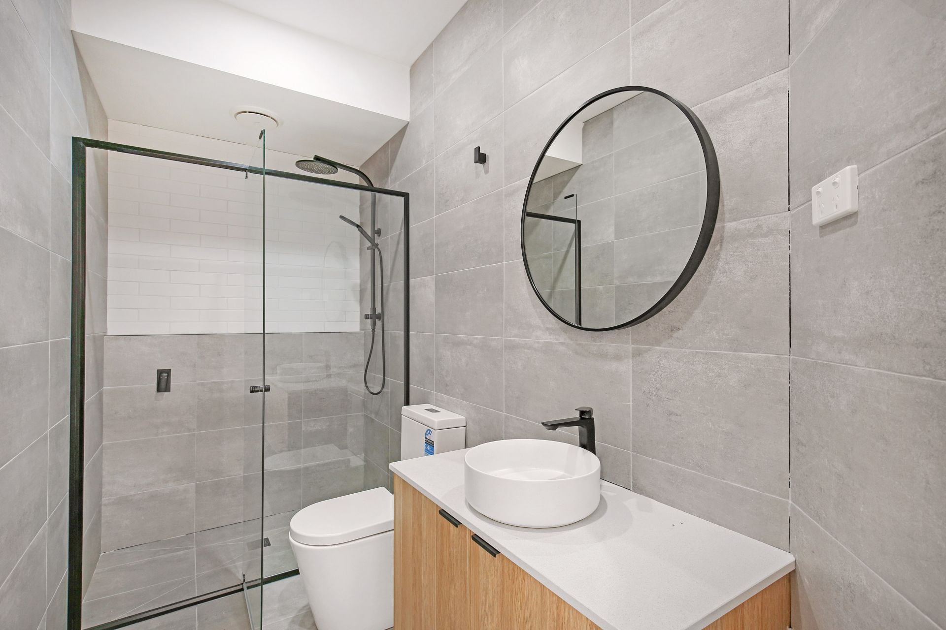 Quality, Style, Substance and Ready for Lease ! 4 Bed Luxury Living!