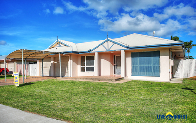 YOUR FAMILY HOME AWAITS YOU!! VERY NEAT & TIDY & IDEALLY LOCATED CLOSE TO A VARIETY OF SCHOOLS & SHOPPING CENTRES. THIS IS THE ONE!