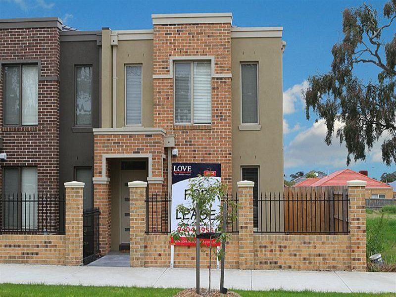Near New Townhouse with a Superb Location!