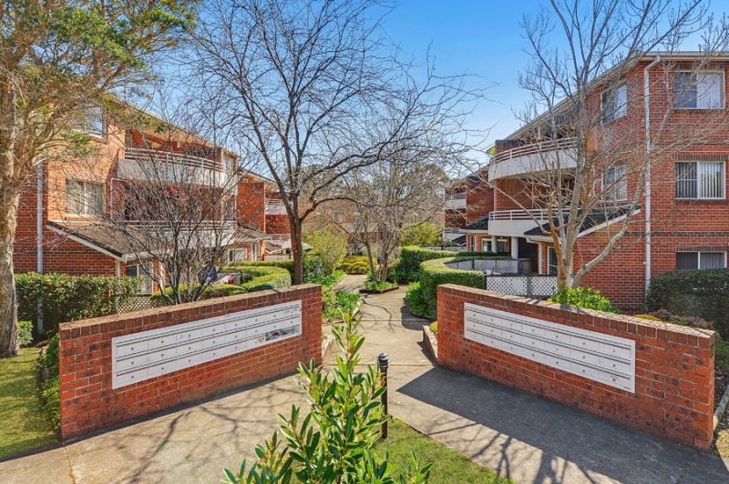 Bright, Spacious Unit