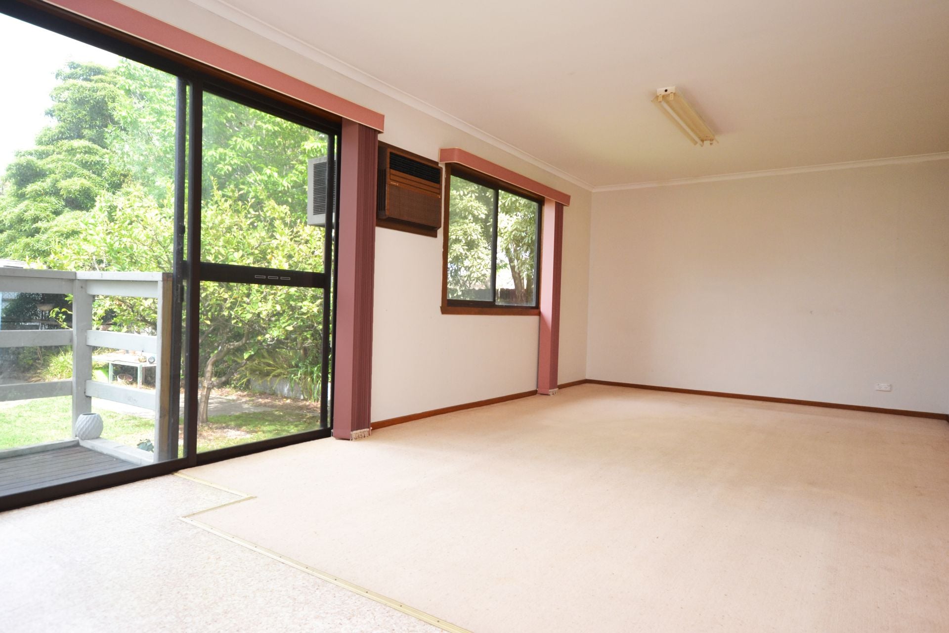 THREE BEDROOM IN GREAT LOCATION