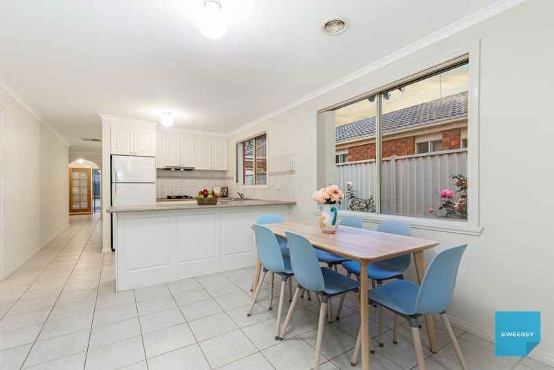 14 Macklin Way, Caroline Springs - Thumbnail 3