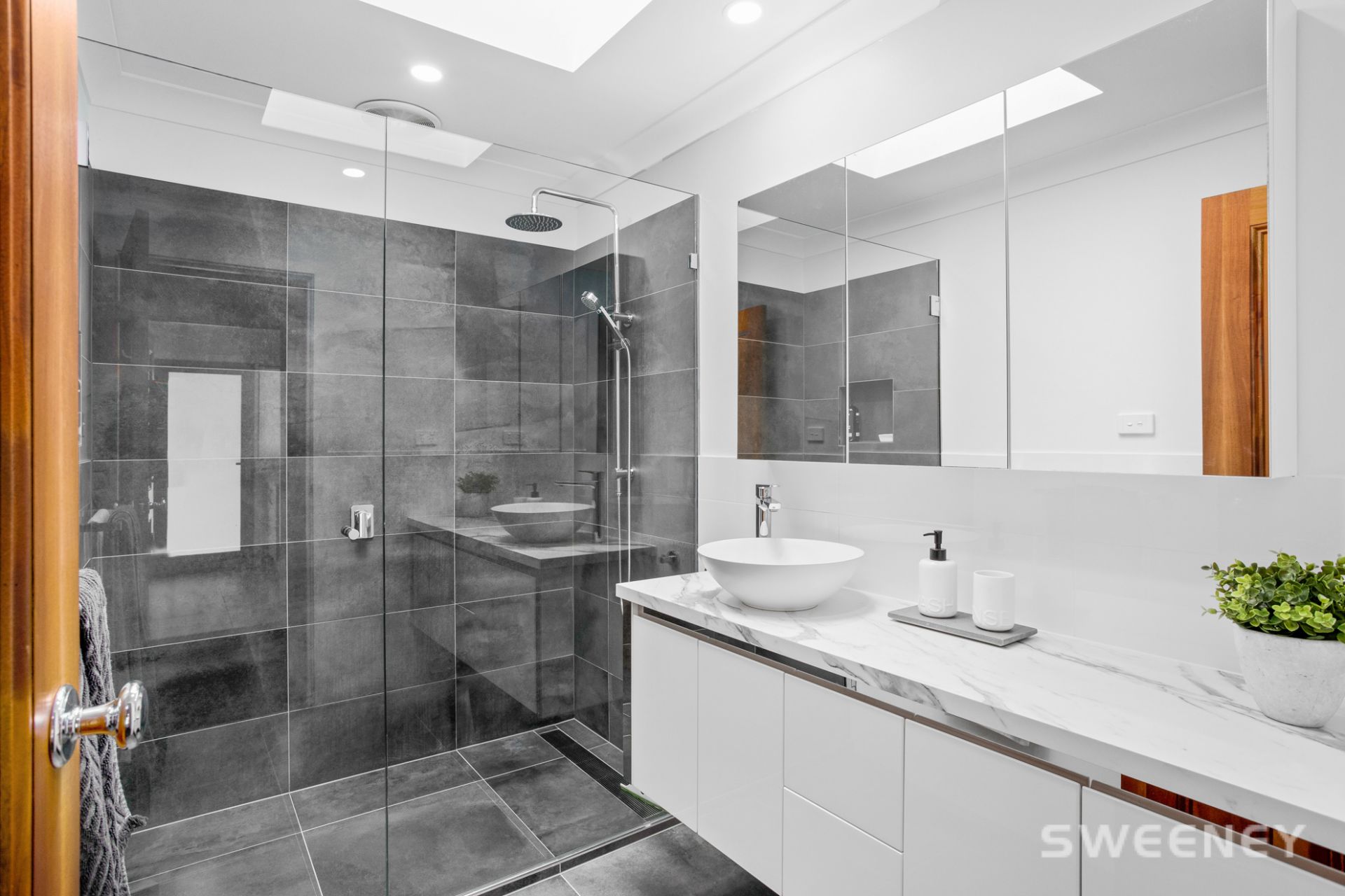 2/1 Lowe Avenue, Altona - Thumbnail 4