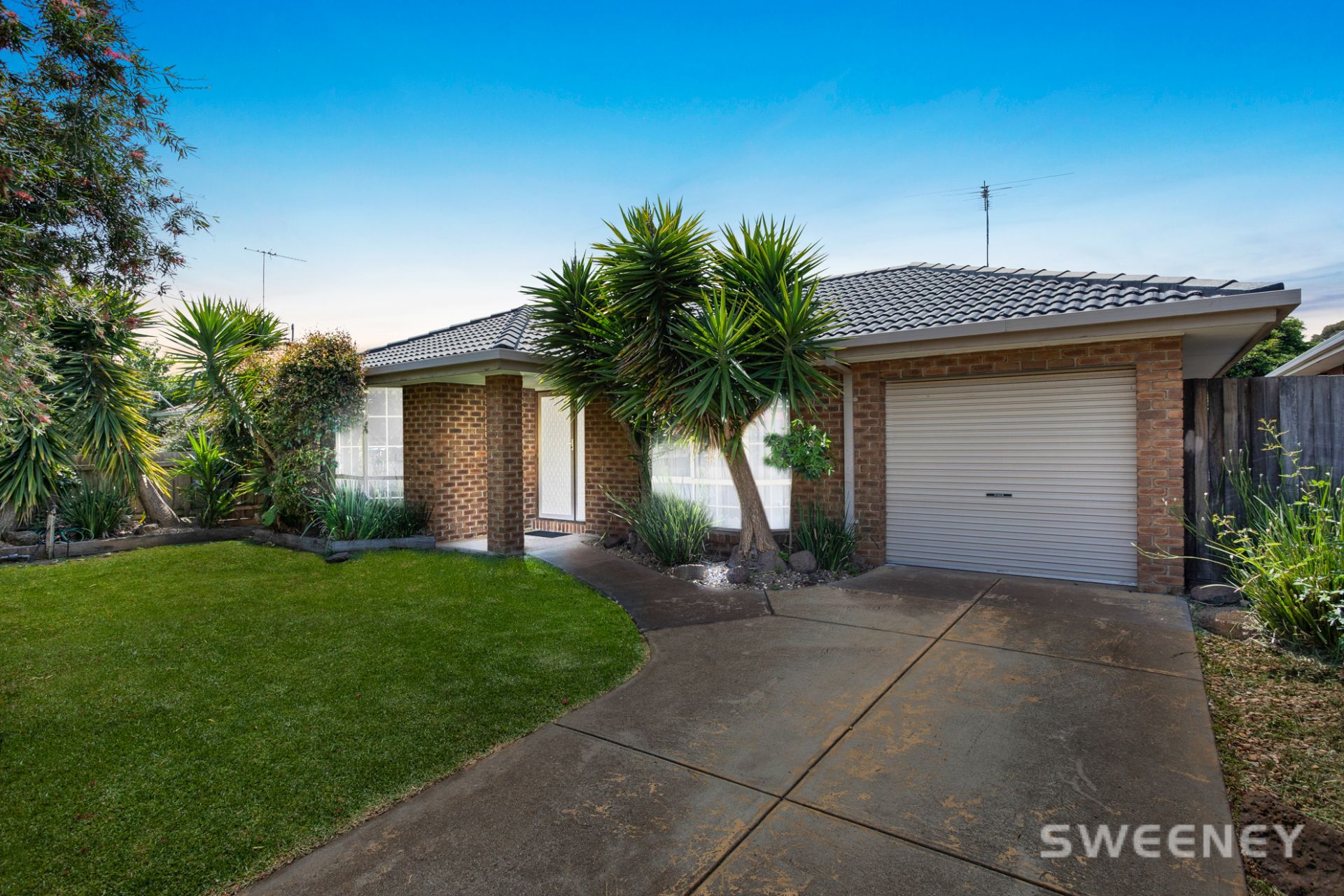 34 Oakdene Grove South, Altona Meadows - Thumbnail 2