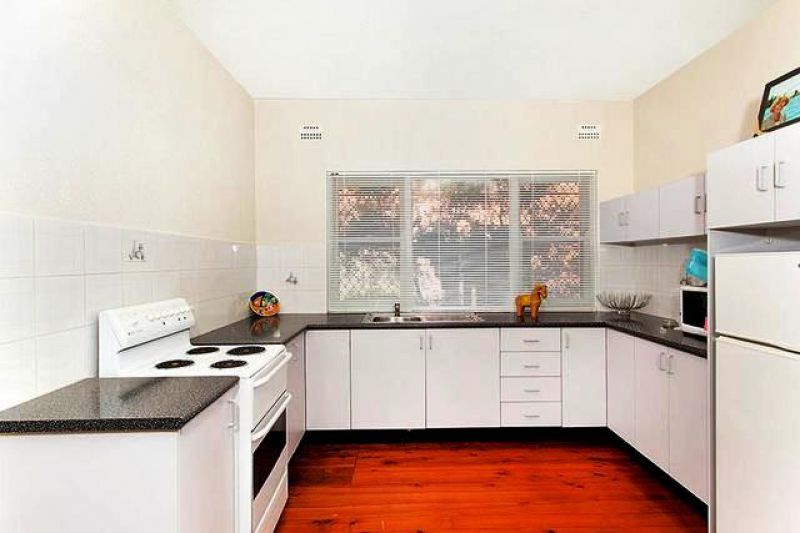 1 Wilbar Ave, Cronulla - Thumbnail 2