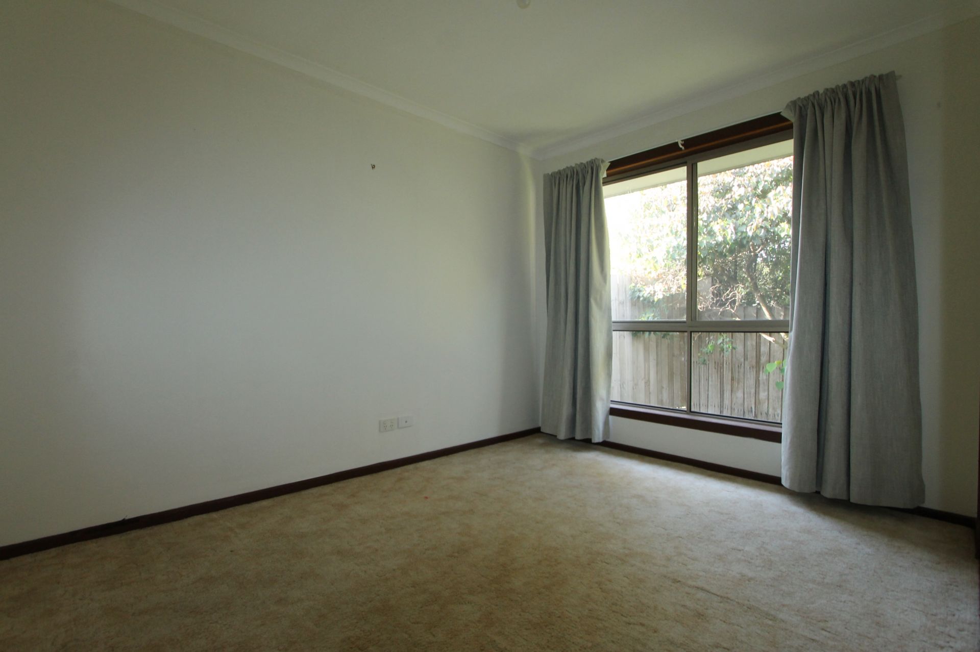 AFFORDABLE, FRESHLY PAINTED WELL KEPT UNIT & ONLY TWO ON THE BLOCK!!