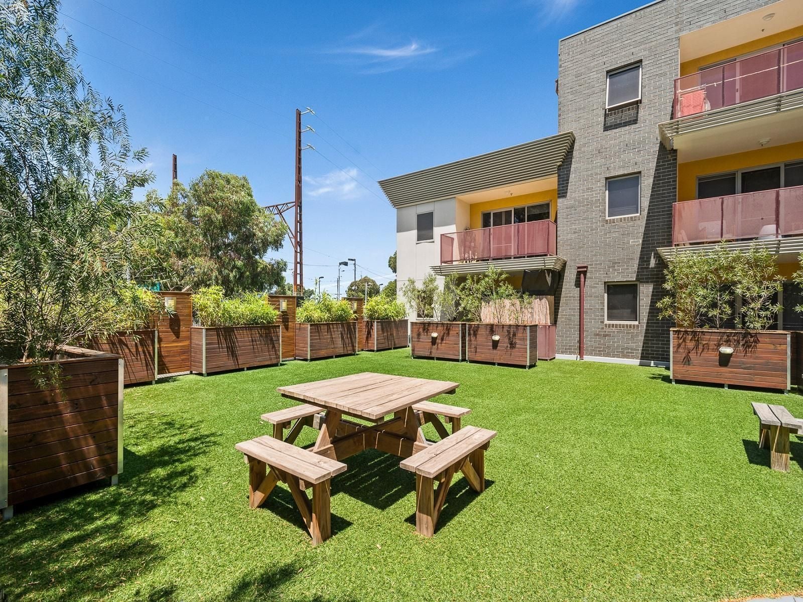 Make a Move To This Well Sought-After Apartment Complex!